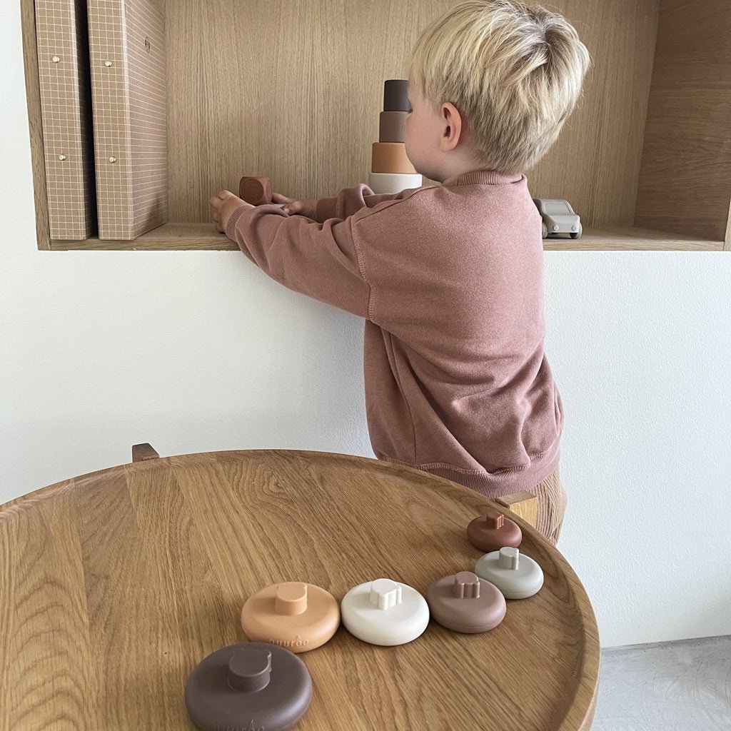 Sasha siliconen activiteitenspeeltje bruine kleurenmix